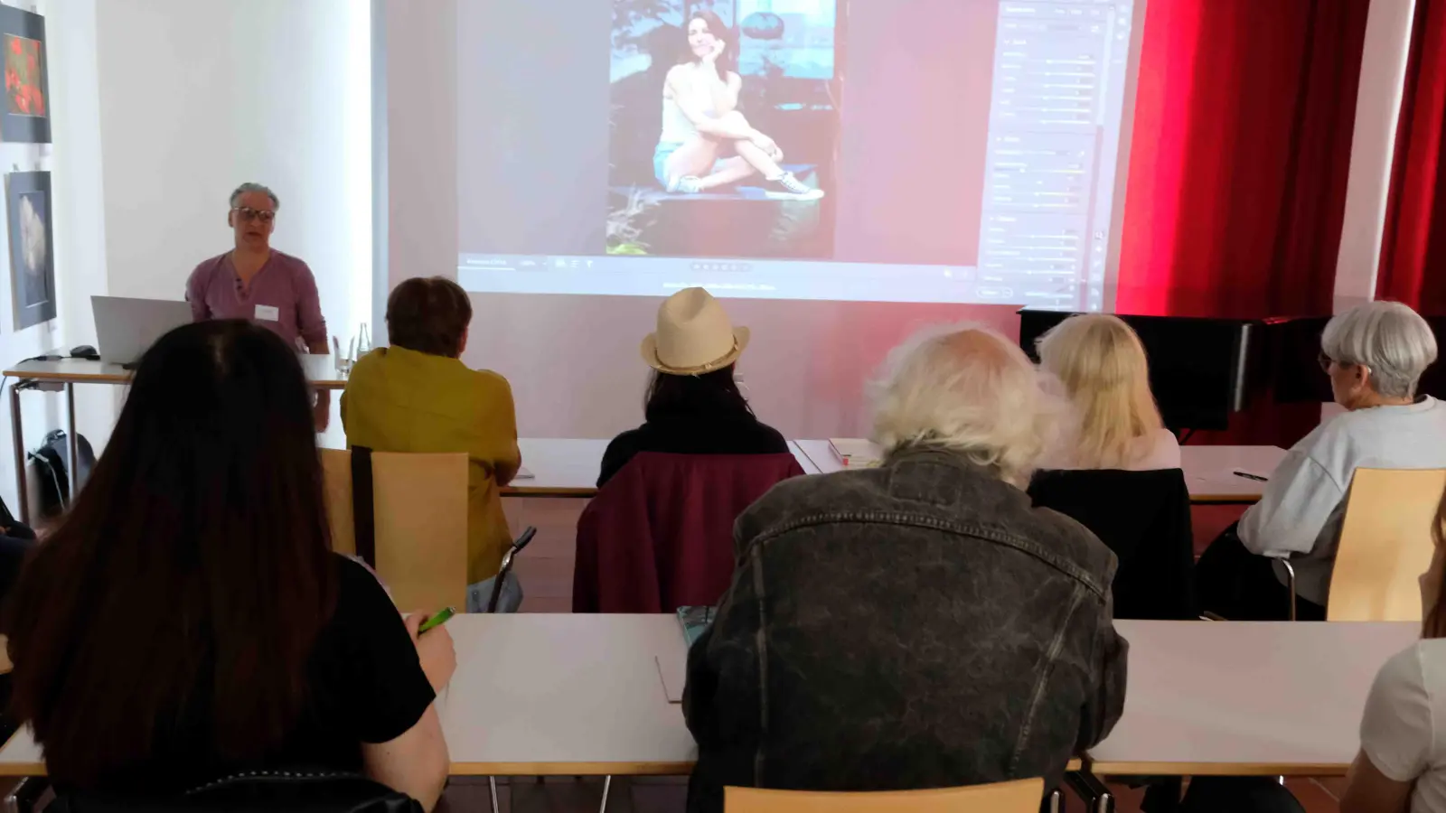Achim Höfler bei der Vorstellung des Bildbearbeitungsprogramms (Bild: Jürgen Kundrat)