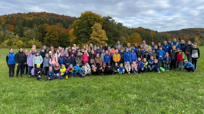 Frechetsfeld: Start der Wanderung (Bild: Stephanie Fuchs)