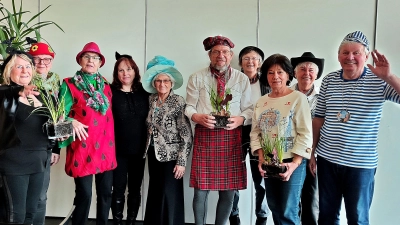 Entspannt und gut gelaunt feierten die Mitglieder des „Bundes der Berliner” ihren Faschingsnachmittag im Vereinslokal Stockerhut „Cafe Mitte”. (Bild: Waltraud Dahms)