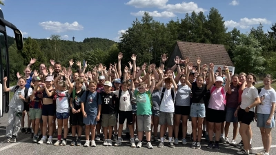 Einen tollen Tag mit Klettern und Rodeln verbrachten die Ministranten aus Pirk und Bechtsrieth in Pottenstein. (Bild: Romina Keck)