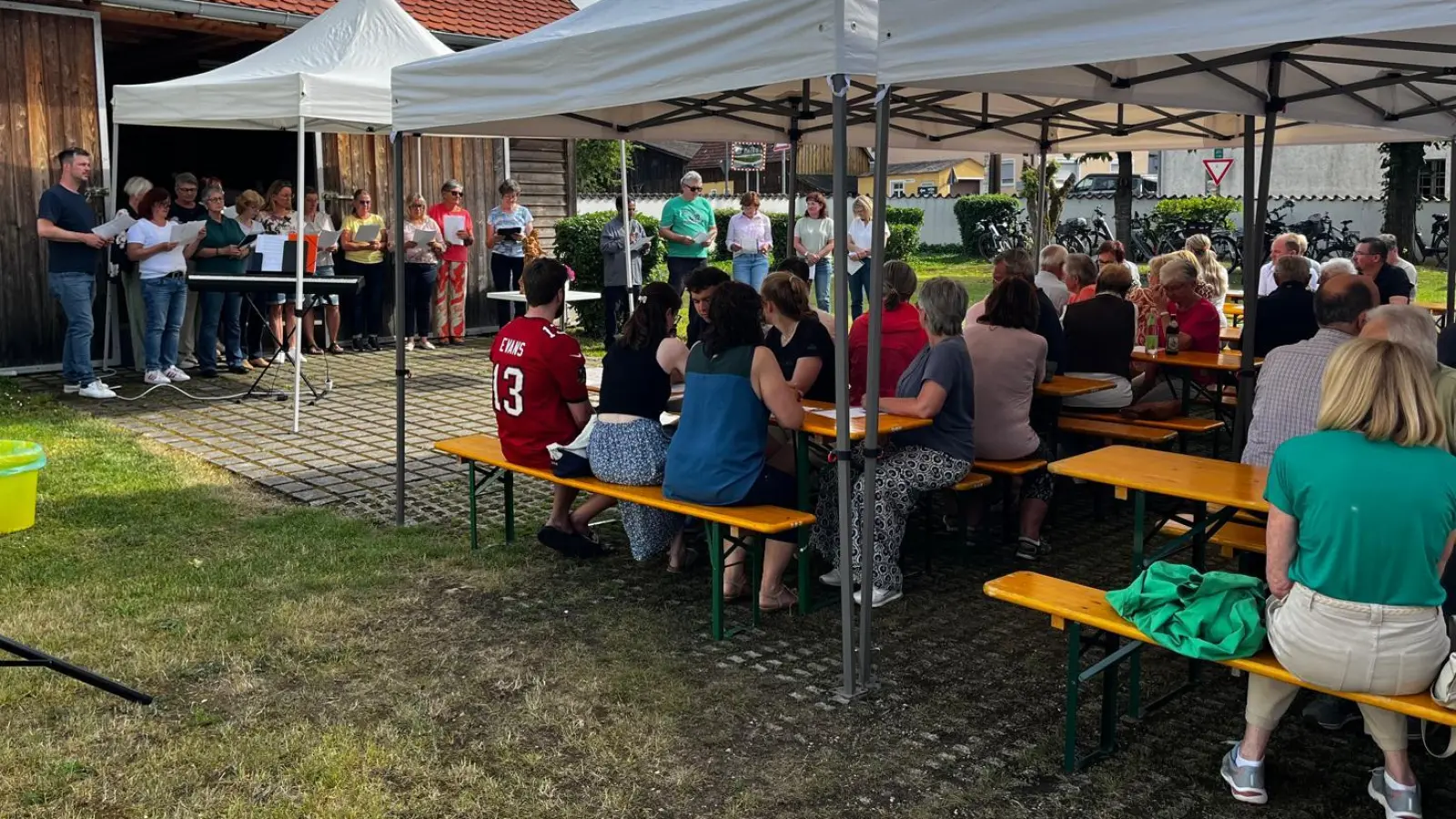 Im Riedener Pfarrgarten veranstaltete die KAB Rieden traditionell ihre Mainandacht. (Bild: Marion Hollweck)