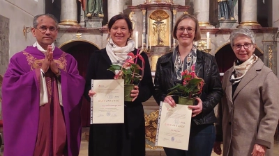 Pater James Mudakodil, Elisabeth Hammer-Butzkamm, Sonja Hösl, Monika Baumgardt  (Bild: Baumgardt Monika )