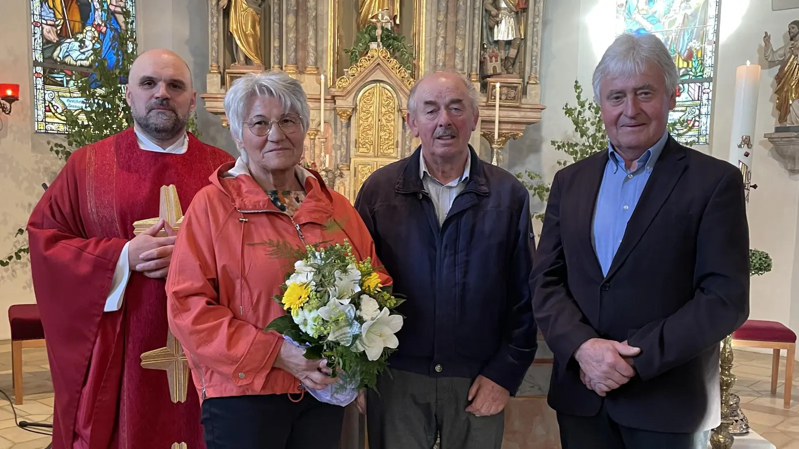 Pfarrer Hans Spitzhirn, Theresia und Johann Meier, PGR-Sachausschusssprecher Mathias Zenger (von links).  (Bild: Gabi Wittmann)