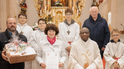 Christine Hecht wurde als Kirchenverwaltungsmitglied verabschiedet.  (Bild: Fotostudio Hummer)