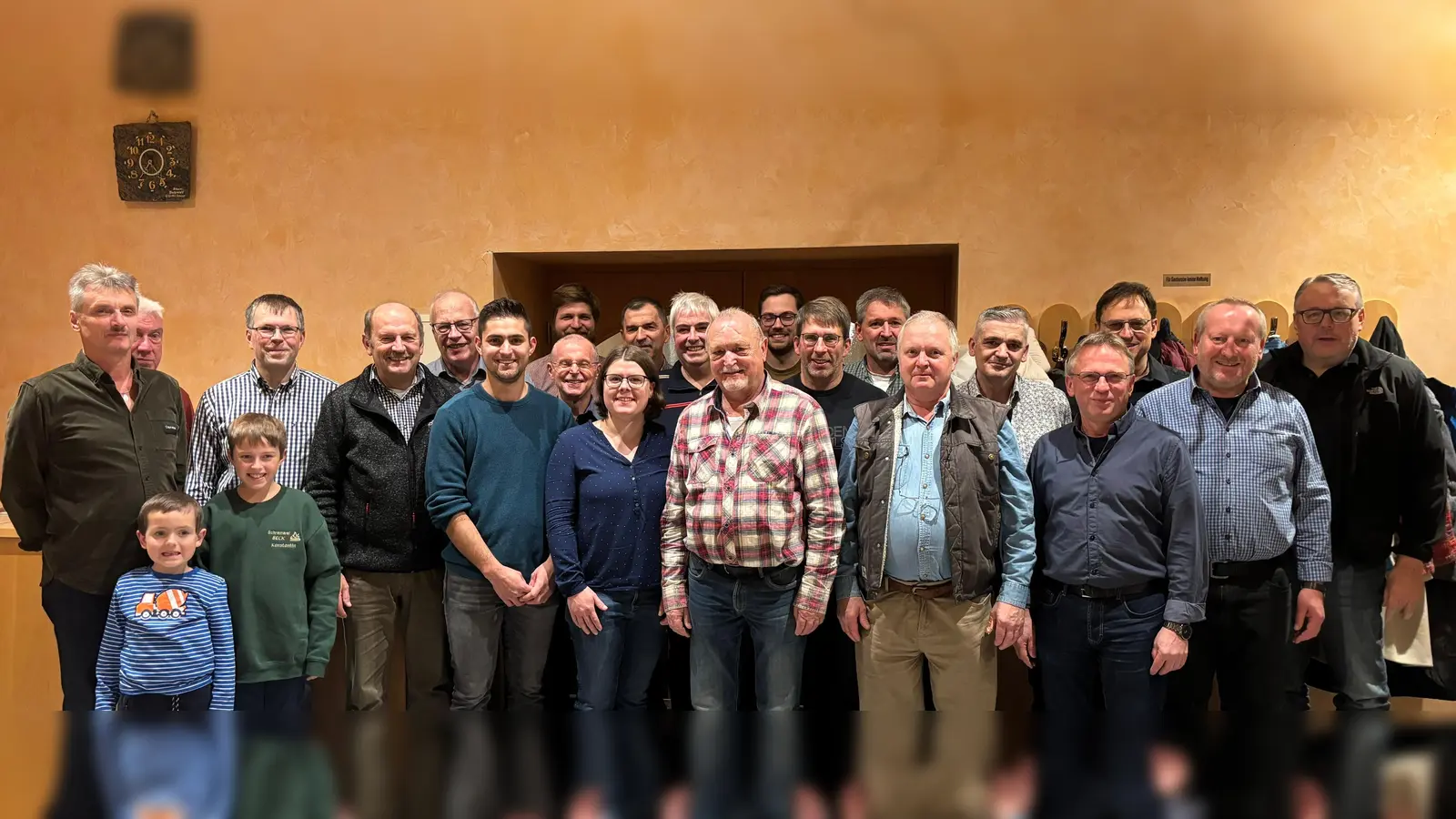 Viele neue Mitglieder beim Schreinerfachverein. (Bild: Jakob Zeitler)