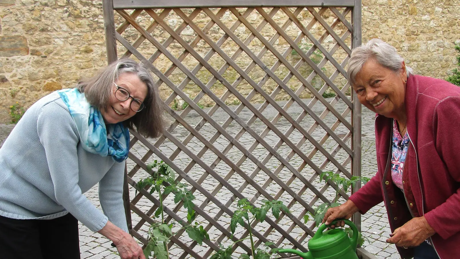 Im Caritas-Marienheim steht Gartenarbeit auf dem Programm. (Bild: Daniela Donhauser)