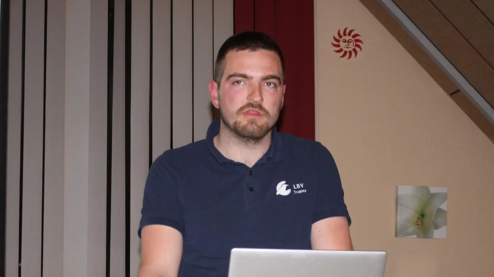 Um fast 20 Mitglieder hat sich die LBV-Naturschutzgruppe Trabitz seit letztem Jahr vergrößert. Darüber freute sich auch Vorsitzendre Fabian Dötsch, der mit seinen Co-Vorsitzenden Andreas und Michael Wolf für weitere vier Jahre bestätigt wurde. (Bild: Bernhard Piegsa)