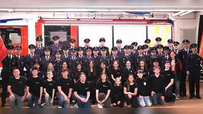 Die Floriansjünger der Freiwilligen Feuerwehr Freudenberg-Wutschdorf freuen sich bereits als Paten beim 150jährigen Jubiläum der Etsdorfer Wehr auftreten zu dürfen.  (Bild: Alfred Schorner)