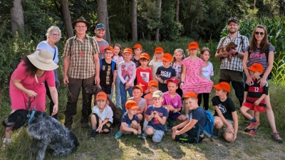 Mit den Jägern und Hunden auf der Pirsch  (Bild:  Susanne Graf )