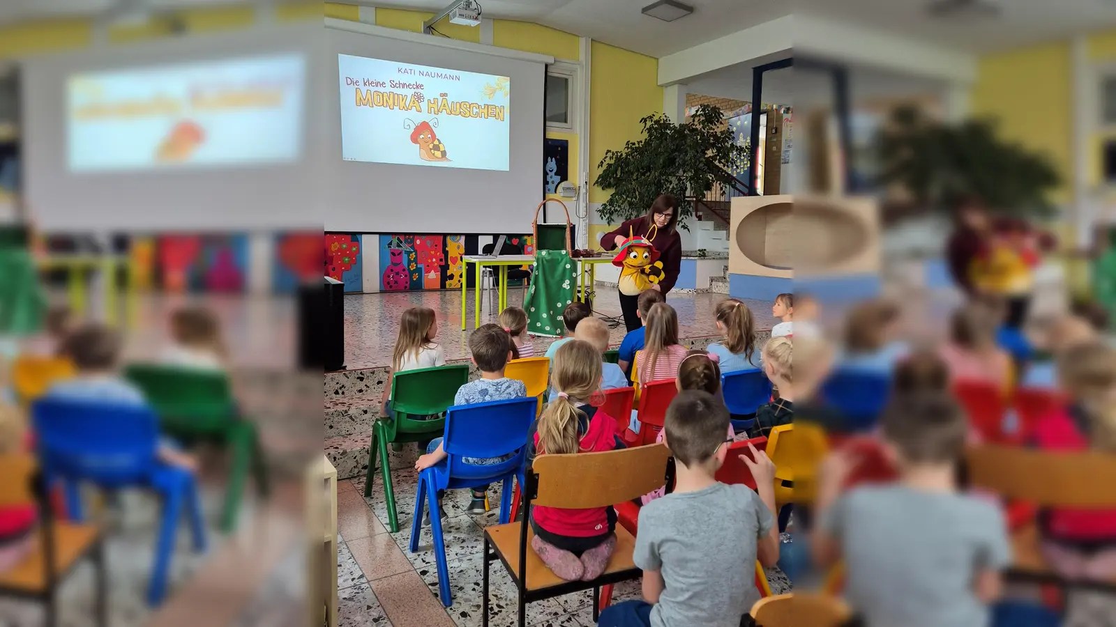 Autorenlesung in der Aula der Grundschule Poppenricht. (Bild: Carolin Renner)