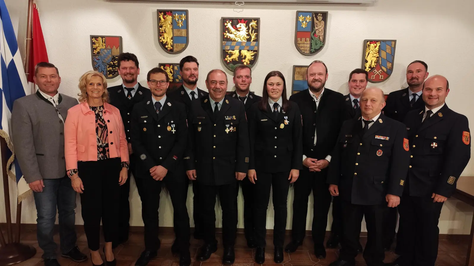 Verleihung Feuerwehr-Ehrenzeichen in Pleystein. (Bild: Matthias Schön)
