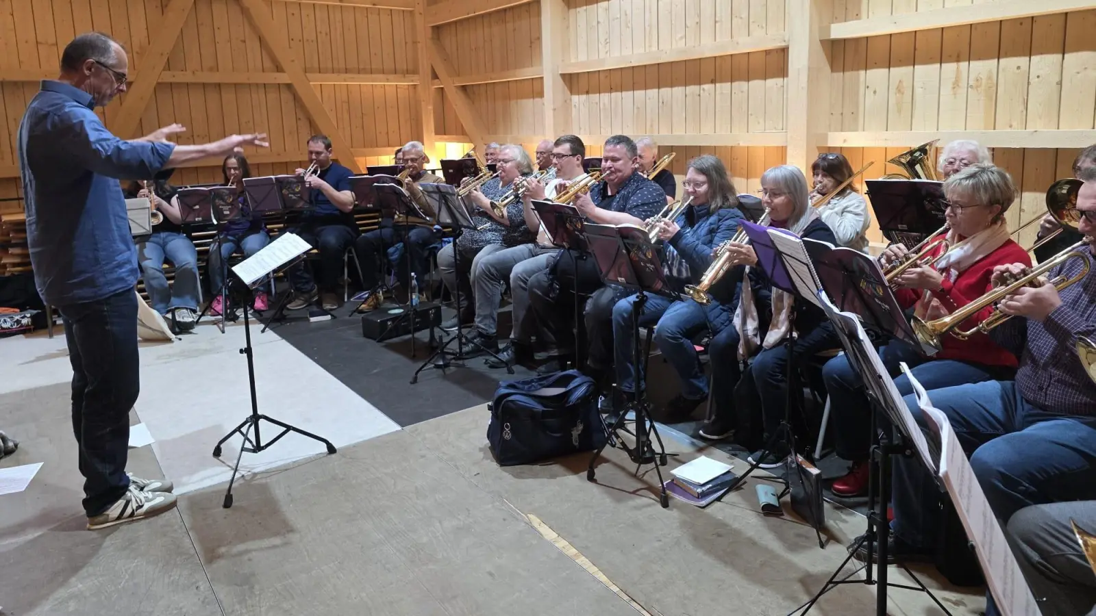 Posaunenchorprobe mit Dieter Wendel (Bild: Susanne Kropf)