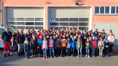 Die fleißigen Helfer bei der Stadtreinigungsaktion der Wasserwacht Nabburg (Bild: Doris Kraus-Boetcher)