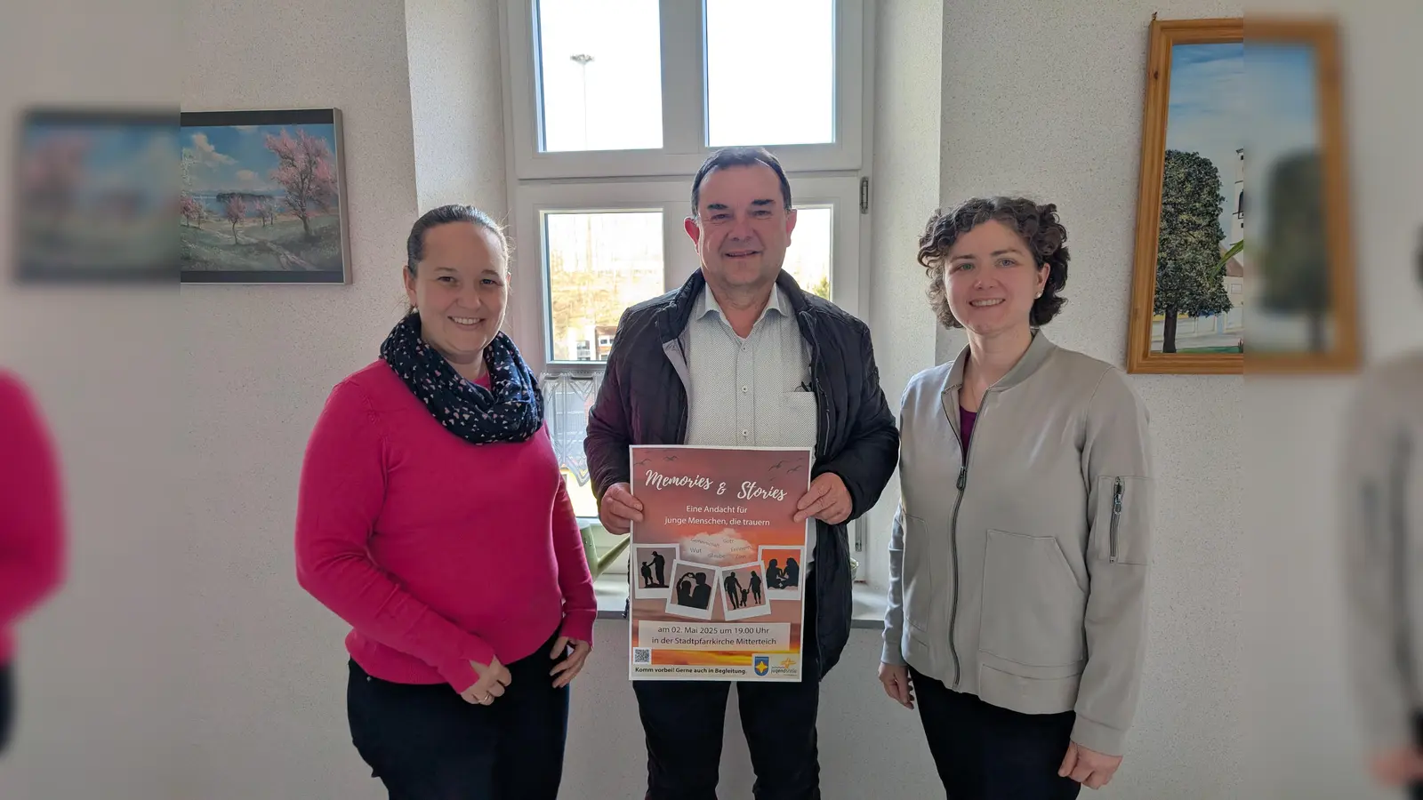 Auf dem Bild zu sehen sind die Jugendreferentin Barbara Schönauer (Kath. Jugendstelle Tirschenreuth), Pfarrer Konrad Amschl und Pastoralreferntin Maria Wagner von der Notfallseelsorge Tirschenreuth (Bild: Maria Wagner)