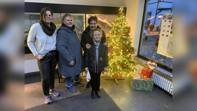Auf dem Foto zu sehen von links nach rechts: Anja Würfl, Claudia Härthe, Uschi Schricker mit Enkelin Nele. (Bild: Anja Würfl)
