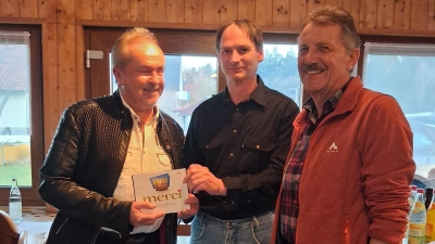 Ehrung für langjährige Mitgliedschaft. (Bild: Josef Ebnet)