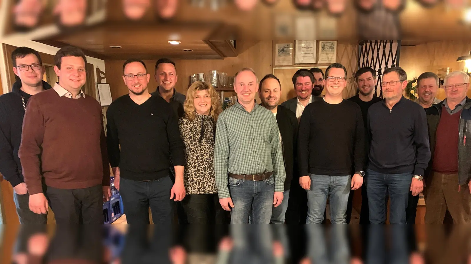 Der CSU - Ortsverband mit Vorsitzenden Georg Stahl (Dritter von links) aus Frankenrieth und CSU - Bürgermeisterkandidat Georg Bocka (Fünfter von links). (Bild: Dr. Johannes Weig)