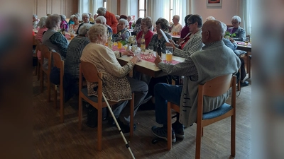 Viele Besucher kamen zur Muttertagsfeier von St.Georg-60plus Pressath  (Bild: Martina Mielke)