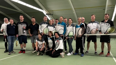 Die Teilnehmer mit Andy Igl (3. von links).  (Bild: Monika Steffens)