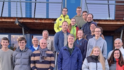 Die angehenden Wettfahrtleiter.  (Bild: Michael Schraml)