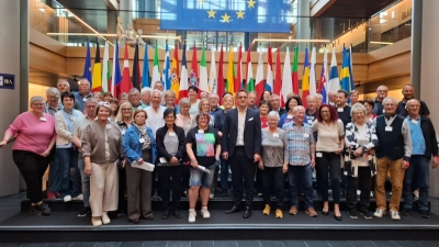 Besuchergruppe aus Brand im Europäischen Parlament. (Bild: Christian Doleschal)