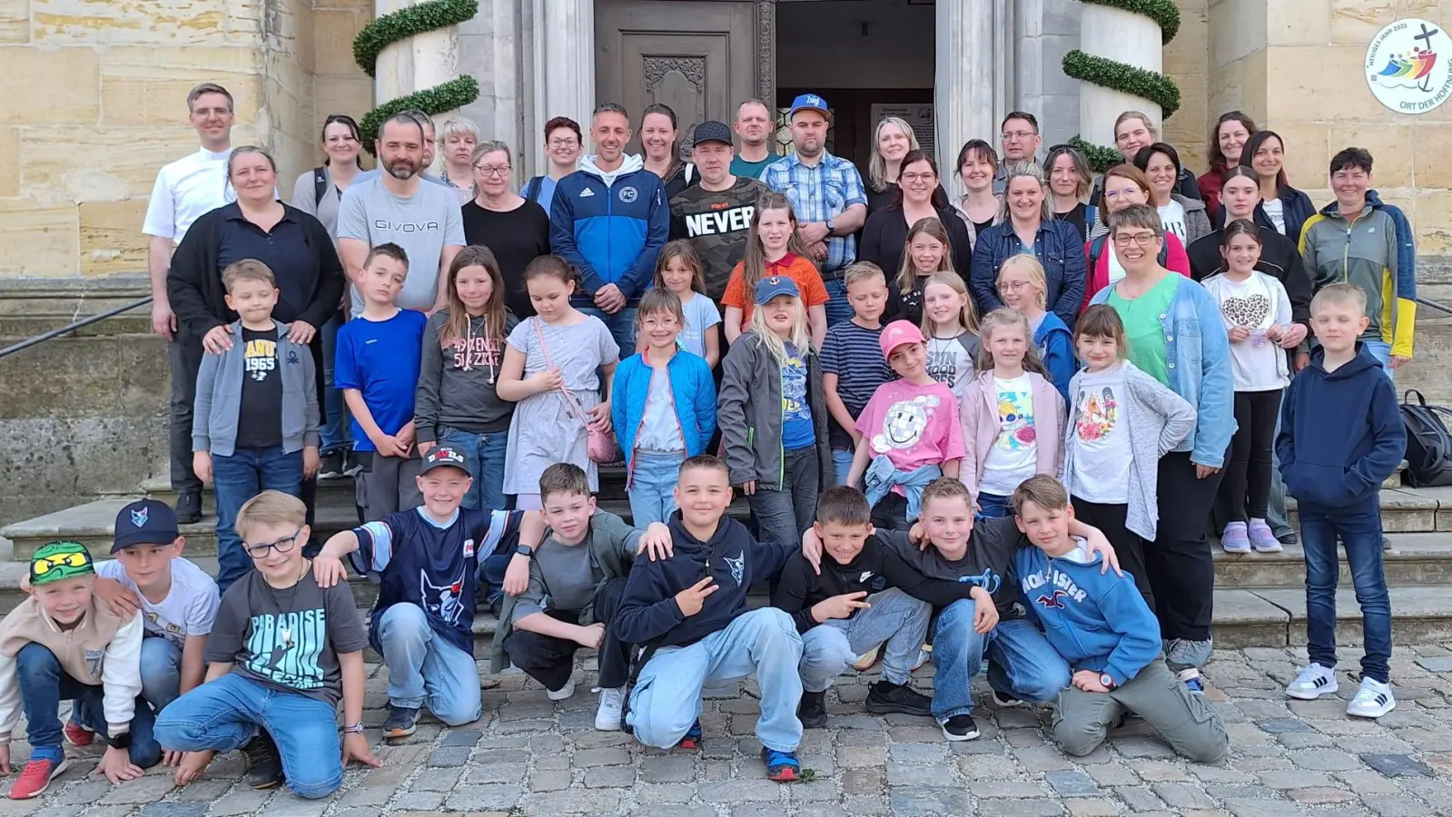Erstkommunionkinder der Pfarrei Heilige Familie, Altenstadt a.d.W.  (Bild: Ernst Wawra)