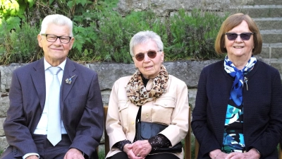 Vor 70 Jahren feierten (von links) Erwin Franz, Gerda Engelhardt und Luise Hagerer in der evangelischen Kirchengemeinde Illschwang ihre Konfirmation. (Bild: Thomas Schertel)