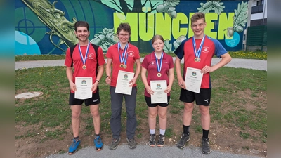 Die Sieger<br>v.l. Simon Denz, Kerstin Schmidt, Lea-Marie Grundler, Julian Grundler (Bild: Katja Grundler)