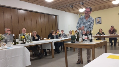 Weinexperte Michael Walz bei seiner Präsentation (Bild: Bernhard Kneidl)