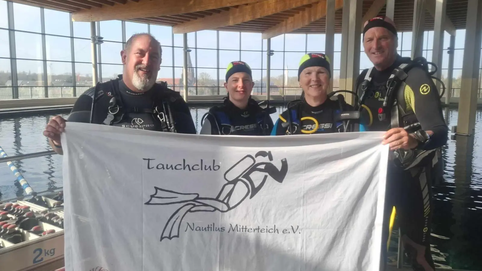 TC Nautilus im TODI. Erster von links Arno Wirnitzer, Vorsitzender TC Nautilus und Leiter der Weiterbildung. (Bild: Tom Neufeld)