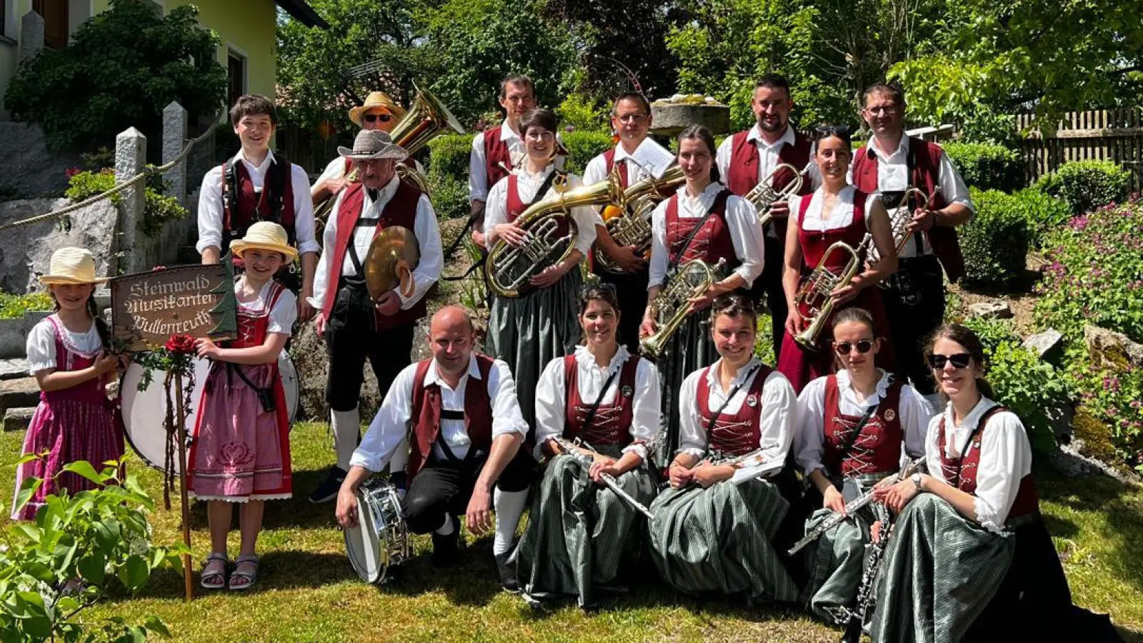 Steinwaldmusikanten Pullenreuth laden zur Serenade am Samstag, 25. Juli 2026, ein. (Bild: Bernadette Lippert)
