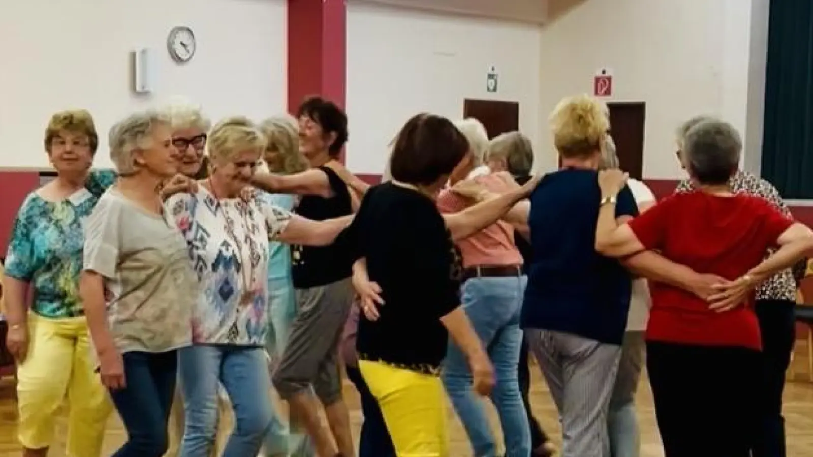 Die Sternpolka, ein beliebter Tanz (Bild: Monika Strehl)