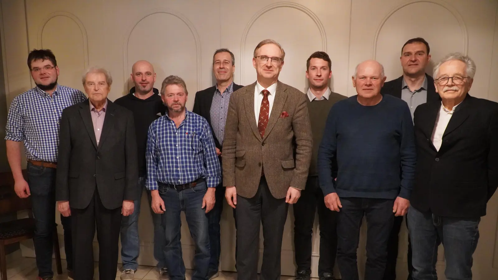 Christian Grasseck, Konrad Bartmann, Wolfgang Veigl, Franz Gebert, Franz Kühn, TEGO-Vorsitzender Alexander Flierl, Matthias Graser, Robert Schmalzl, Christian Bartmann, Bernhard Fehneis (von links). (Bild: Fabian Borkner)
