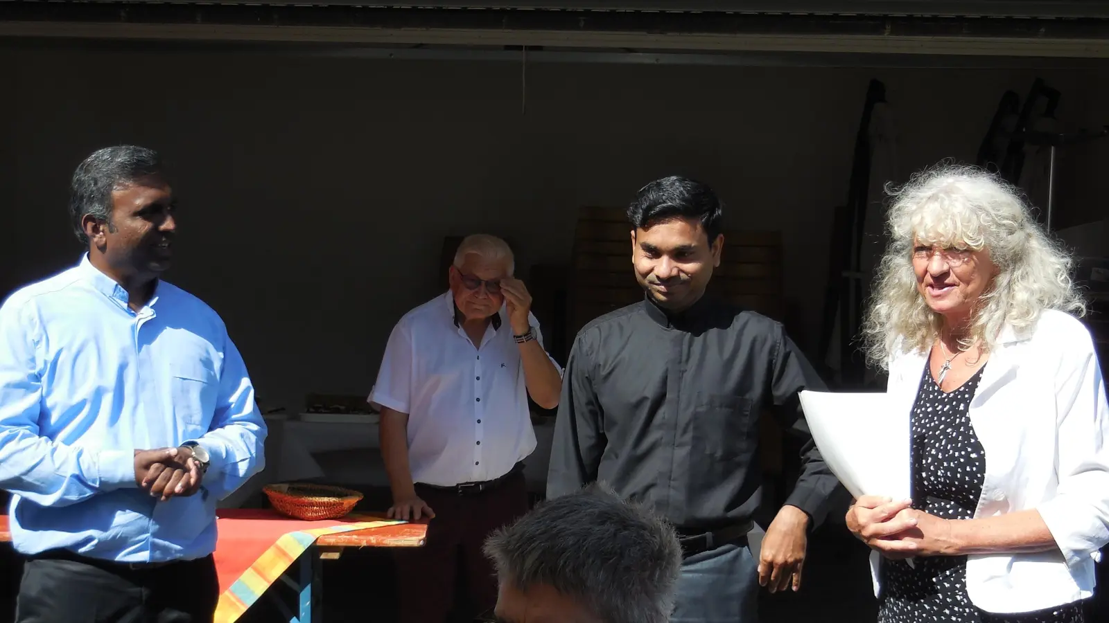 Von Links Dr. Donald, Martin Paulus,Pfarrvikar Jestin und Brigitta Allkofer (Bild: Gisela Illner)