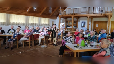 Einen überaus unterhaltsamen und interessanten Nachmittag erlebten die Senioren des Klub 70 bei ihrem Monatstreffen im September. (Bild: Fred Lehner)