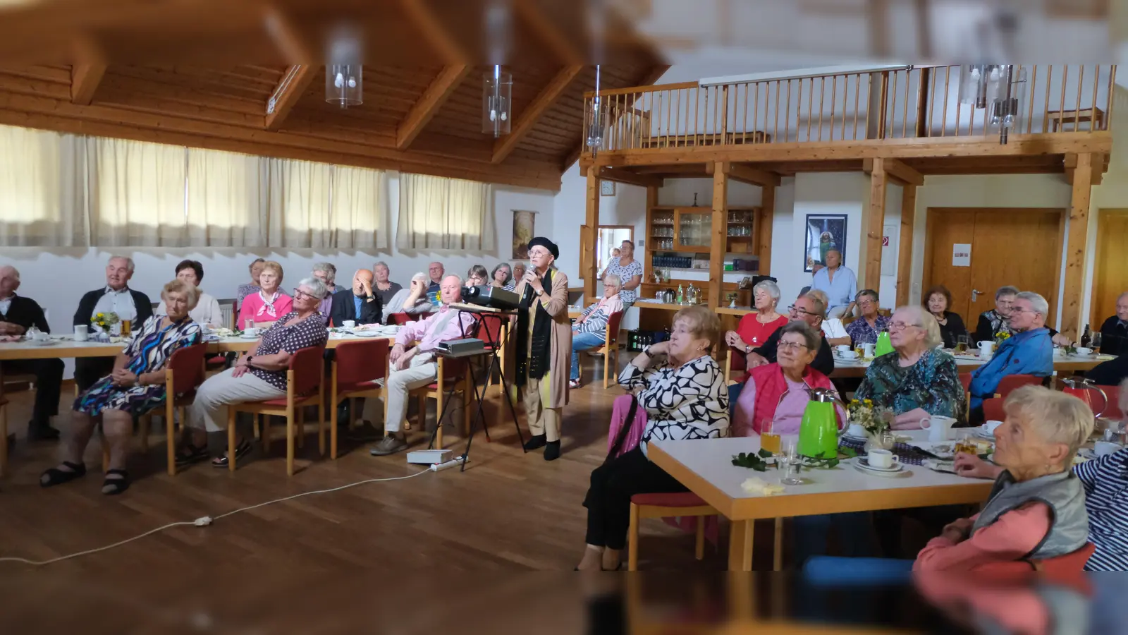 Einen überaus unterhaltsamen und interessanten Nachmittag erlebten die Senioren des Klub 70 bei ihrem Monatstreffen im September. (Bild: Fred Lehner)