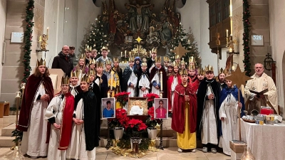 Die Sternsinger bei der Aussendungsfeier in Dreifaltigkeit (Bild: Luca Schott)