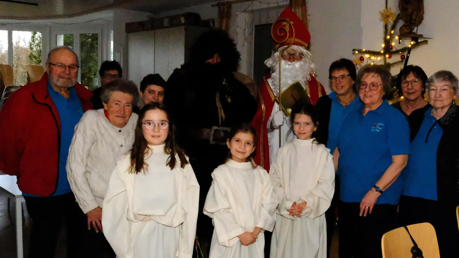 Weihnachtsfeier der BRK-Seniorenstube erfreut zahlreiche Gäste. (Bild: Brigitte Kirschbaum)