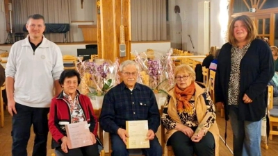 Von links, 2. Vorstiz. René Dietrich, Alice Scharf, Josef Pinzer, Gerda Ogermann, 1. Vorsitz. Christina Kastner<br>nicht am Bild Babette Ackermann (Bild: Christina Kastner)