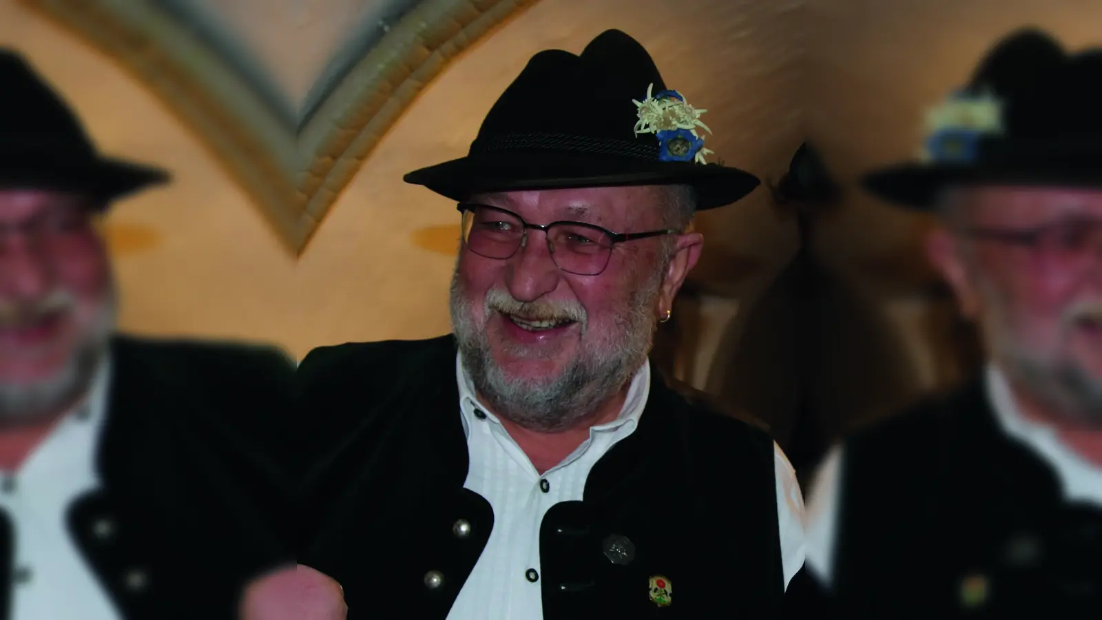 Oberpfälzer Mundart erleben mit Sepp Lösch: Beim Abend „Ei’g’schenkt“ am Freitag, 23. Oktober, um 19 Uhr im Kreiner-Saal in Siebeneichen. (Bild: Franitza)