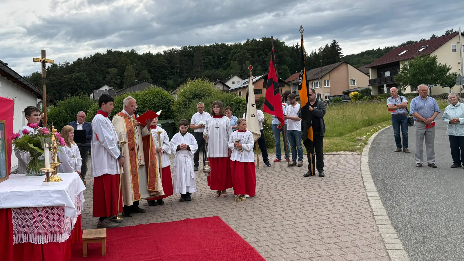 Statio am zweiten Altar, gestaltet von der Kolpingsfamilie. (Bild: Brigitte Grimm)