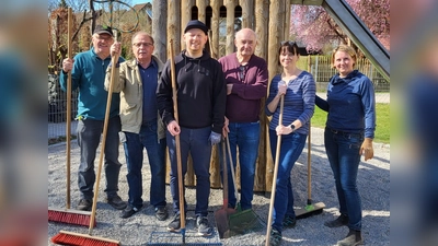 von links: Gerhard Merkl , Werner Walberer, Radim Völkl, Otto Löb, Sabine Eichermüller, Tatiana Kittner (Bild: Silke Tanner)
