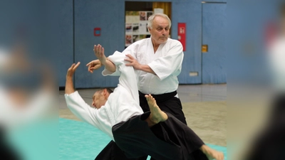 Ein anspruchsvolles Training erwartet die Aikidokas an diesem Wochenende. Im Bild eine Übung aus einem vergangenen Jahrestraining. (Bild: Nina Hirmer)