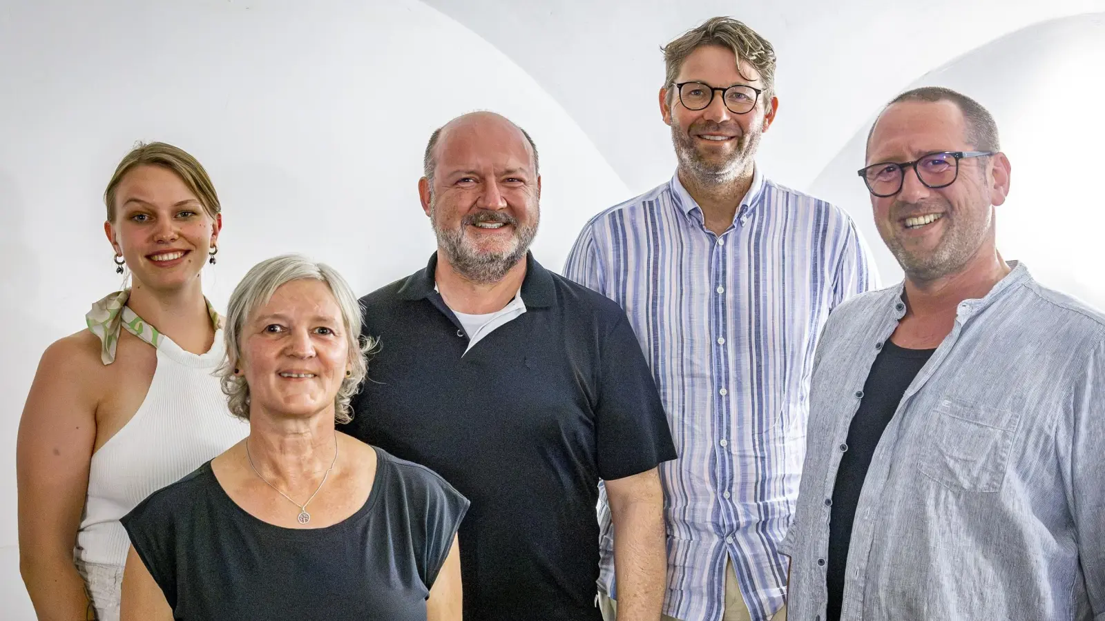 Der neue DLA-Vorstand (v. l. n. r.): Anna-Lena Rosenbaum (2. Vors.), Tanja Dandorfer (Beisitzerin), Florian Torunsky (1. Vors.), Michael Scholz (Beisitzer), Markus Weldert (Kassier). (Bild: Marcus Rebmann)