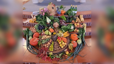 Der Erntedankaltar in der Pfarrkirche St. Konrad. (Bild: Michael Jakob)