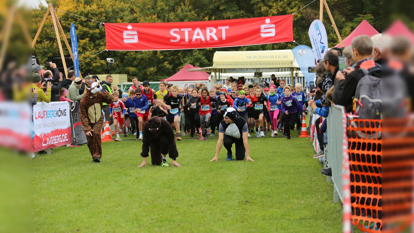 „Jag de Wuidsau“ entwickelt sich zum echten Familienevent: Beim Frischlingsrun steht der sportliche Nachwuchs im Mittelpunkt. (Bild: Franz Pretzl)