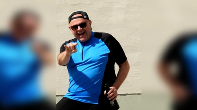 Toni Lauerer mit seinem neuem Programm „Älter werden die Andern”. (Bild: Gerti Lauerer/exb)