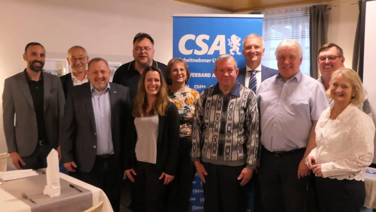 CSA-Bezirksvorsitzender Armin Bulenda, Bürgermeister Erwin Geitner, CSA-Kreisvorsitzender Uwe Friedrich, Michael Wiederer, Daniela Sertl, Angelika Wolf, Anton Gruber, CSU-Kreisvorsitzender Dr. Harald Schwartz, Markus Dollacker, Gerhard Graf und CSU-Kreisvorsitzende Susanne Herding (v. l. n. r.). (Bild: Uwe Friedrich)