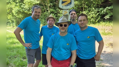 Wanderer des TSV Püchersreuth gehen den Goldsteig (Bild[M]: Tobi Kroop)