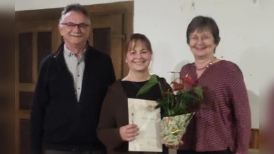 15 Jahre Vereinstreue!Von links: Wolfgang Rattai, Silvia Bielesch, Annemarie Hubmann  (Bild: Edeltraud Stollner )